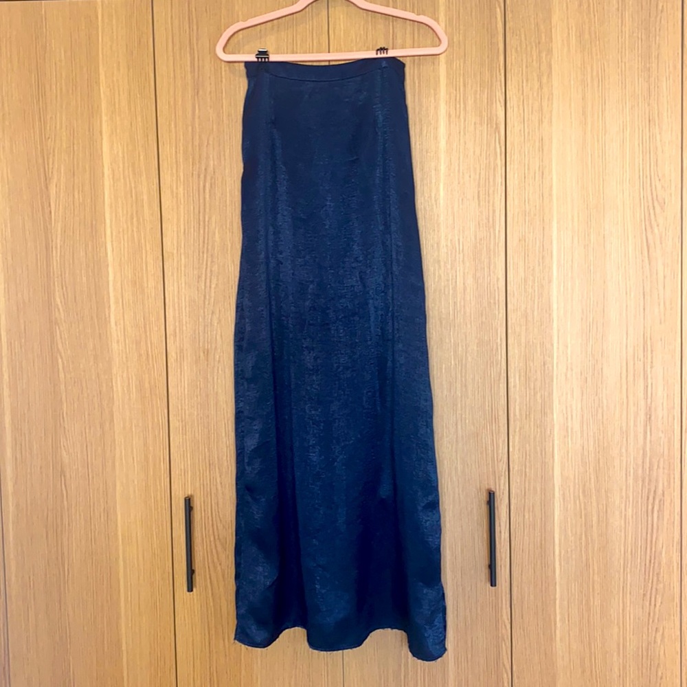 Dark blue high low skirt - Picture 2 of 2